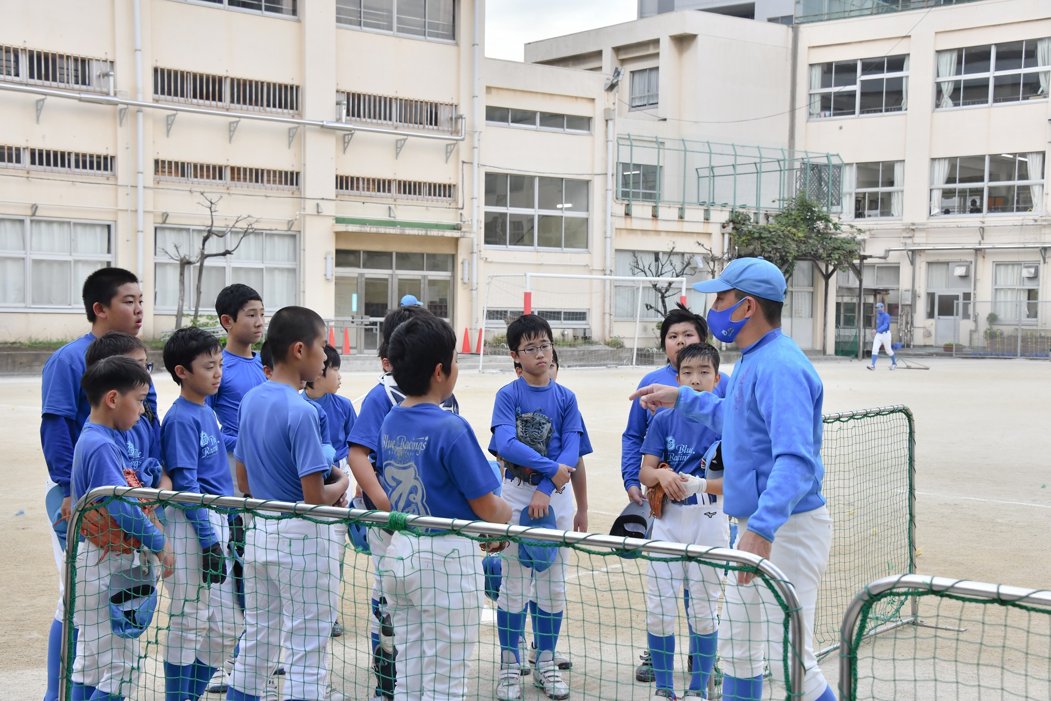 学童秋季トーナメント決勝戦の写真
